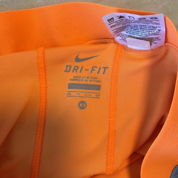 Nike dri-fit spandex shorts with loose layer over top - Picture 3 of 3